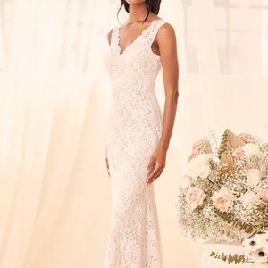 Lulu's Ivory Lace Wedding Gown